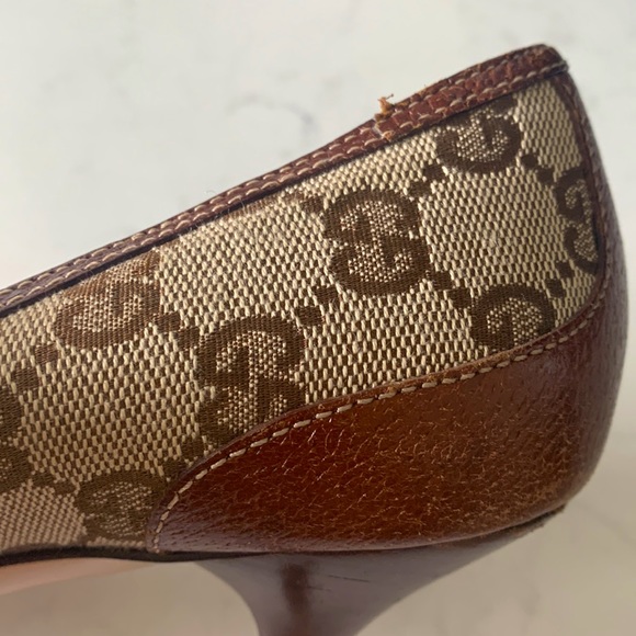 Gucci tan GG canvas and leather trim Bamboo Horsebit pumps. - Picture 12 of 12